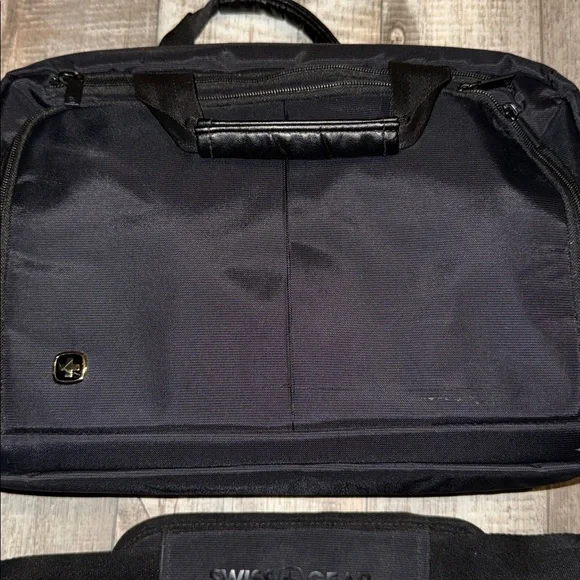 SwissGear Black Laptop Bag for Men /Women - Picture 3 of 4